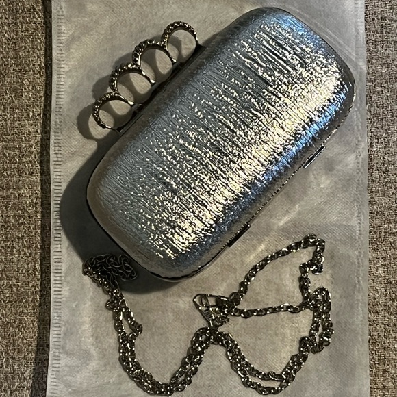 Silver Clutch with chain NWOT - Picture 7 of 7